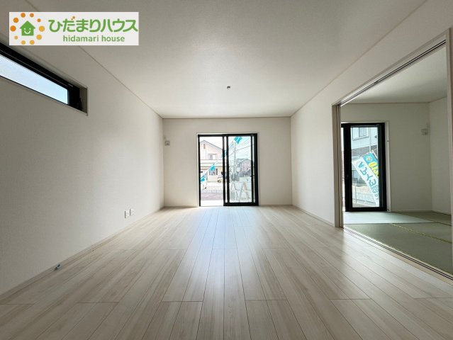 熊谷市箱田7丁目　未入 居住宅　いろどりアイタウン　01の居間・リビング