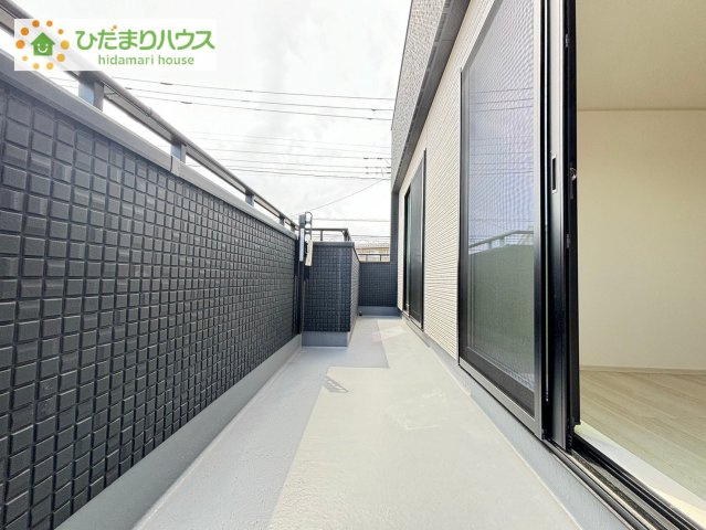 熊谷市箱田7丁目　未入 居住宅　いろどりアイタウン　01のバルコニー