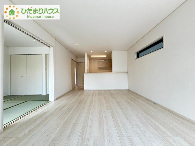 熊谷市箱田7丁目　未入 居住宅　いろどりアイタウン　01の居間・リビング