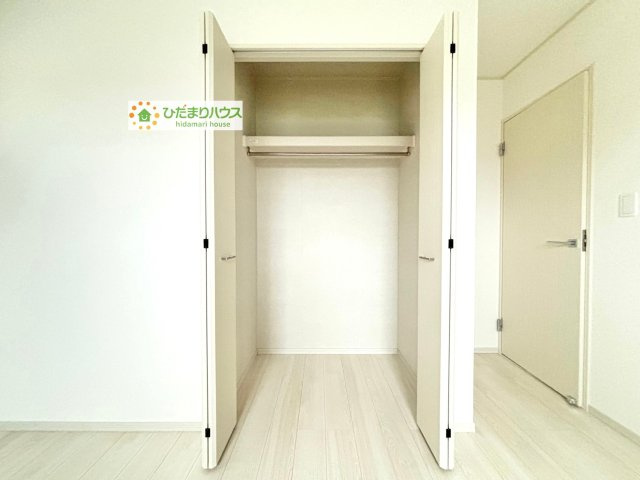 熊谷市石原　中古一戸建て　いろどりアイタウン　01の収納|クローゼットタイプの収納は荷物がどこにあるかすぐに見つかります！