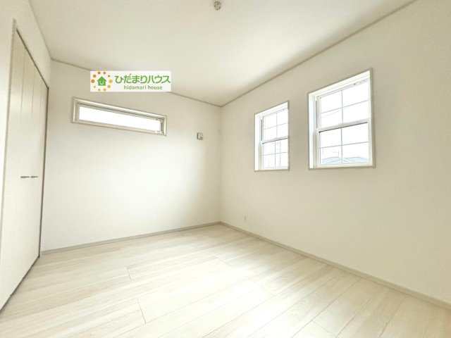 熊谷市石原　中古一戸建て　いろどりアイタウン　01の子供部屋|2面採光の明るいお子様部屋です。
