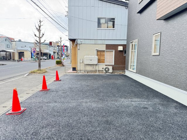 城下4丁目新築建売の駐車場