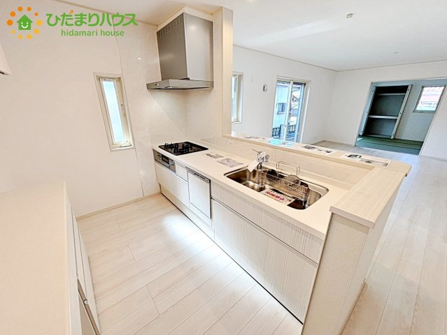 熊谷市上之　P6　未入居物件　いろどりアイタウン　01のキッチン