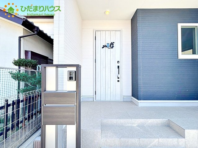 熊谷市上之　P6　未入居物件　いろどりアイタウン　01の玄関