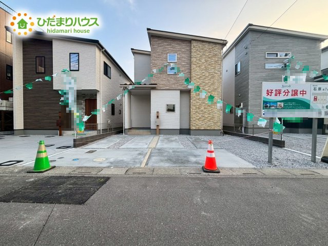 熊谷市石原　第7期　新築一戸建て　ワイウッドコート　03の駐車場