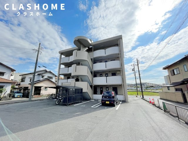 カーサビアンカ　　　刈谷市近郊の賃貸はクラスホームの駐車場