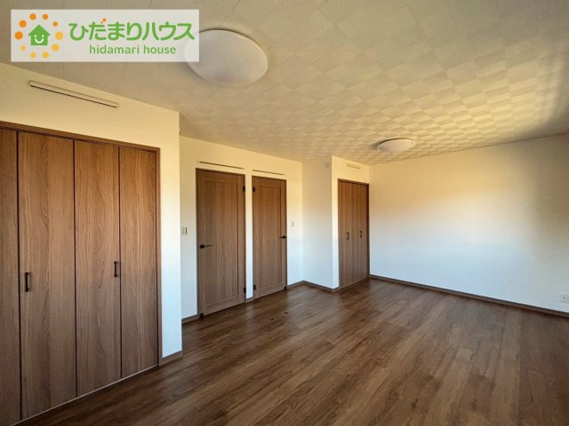 日立市久慈町５丁目　新築戸建の寝室|大きなベッドを置いても余裕の広さの主寝室♪♪