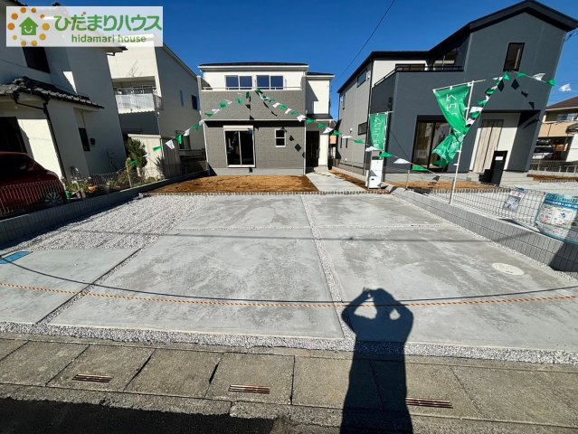 熊谷市桜町　第2　新築一戸建て　リーブルガーデン　01の駐車場