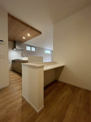 【その他】 | 鈴蘭台北町６丁目　新築戸建 | カウンター付きでお子様の学習机にも、リモートワークにもお使い頂けます。