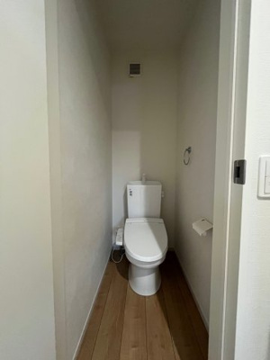 【トイレ】 | 鈴蘭台北町６丁目　新築戸建 | 2階　トイレ
