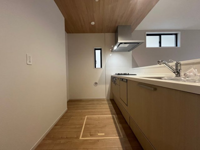 【キッチン】 | 鈴蘭台北町６丁目　新築戸建 | 床下収納もあります。