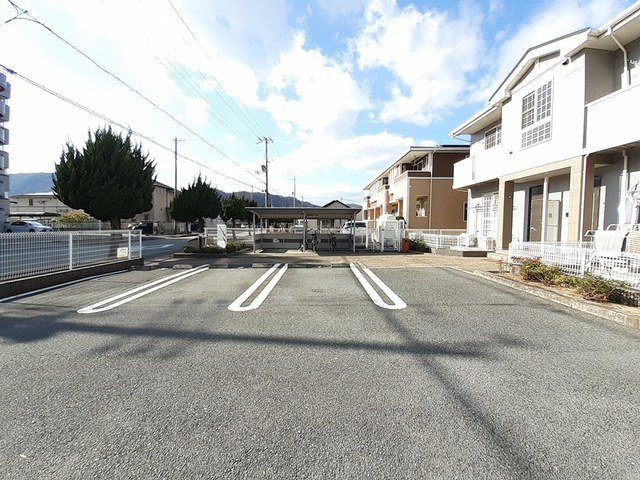 レジデンス東蒲田の駐車場