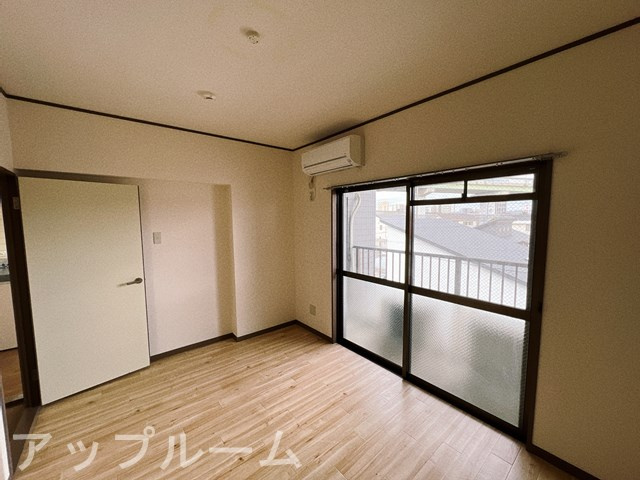 春日井市勝川町４丁目の賃貸マンションの内装