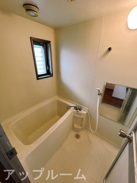 春日井市勝川町４丁目の賃貸マンションの浴室