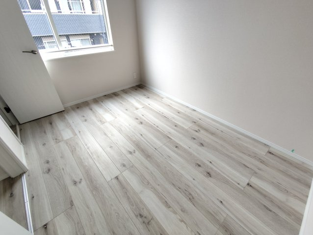 SBテラス本一色の洋室