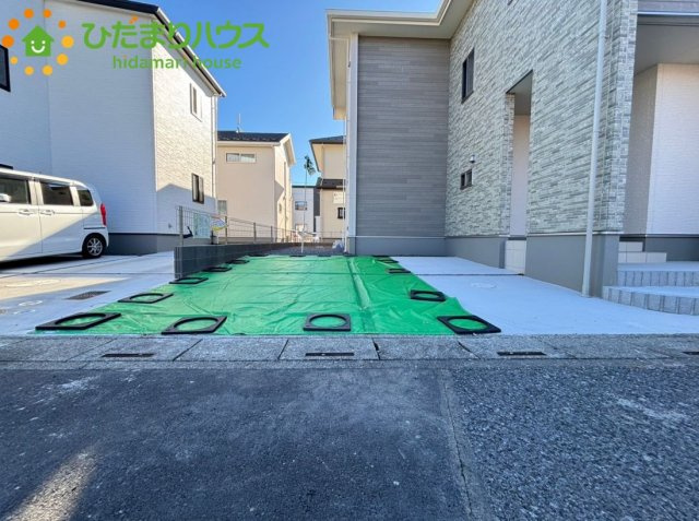 熊谷市肥塚　第7期　新築一戸建て　ワイウッドコート　01の駐車場