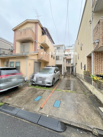 中古戸建 江東区東陽1丁目　所有権30.34坪　カースペース2台　空家の前面道路含む現地写真