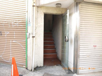 【エントランス】