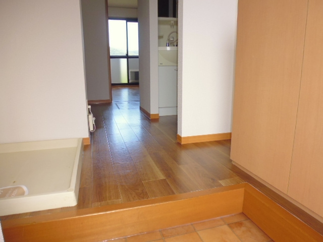 プラザ古城池の玄関