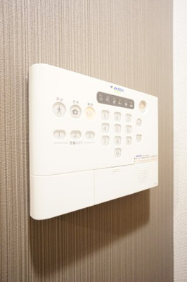 【セキュリティ】 | ベベソラーナ | ※同物件・反転タイプの写真です。ALSOKホームセキュリティ完備♪