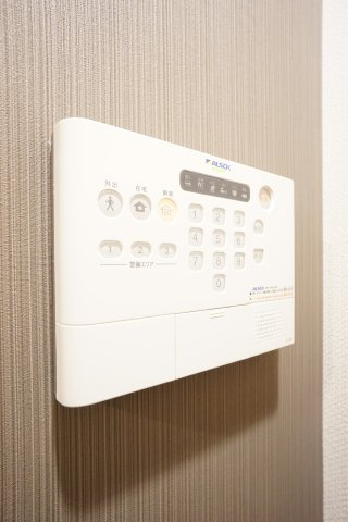 【セキュリティ】 | ベベソラーナ | ※同物件・反転タイプの写真です。ALSOKホームセキュリティ完備♪