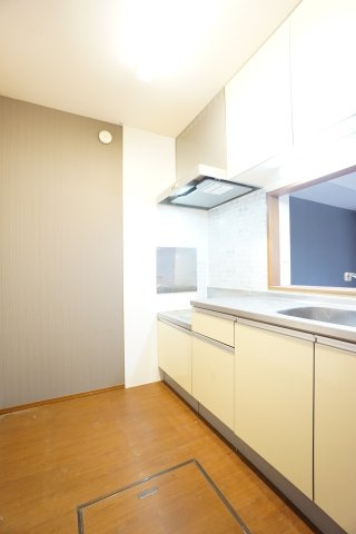 【キッチン】 | ベベソラーナ | ※同物件・反転タイプの写真です。