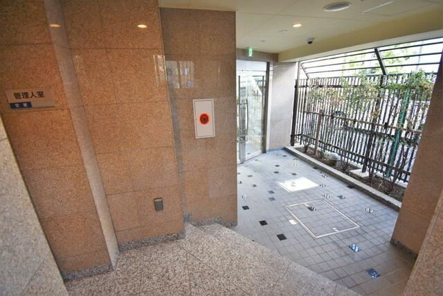 Ｌｉｖｅ　Ｆｌａｔ茅場町のロビー|落ち着いたロビーです