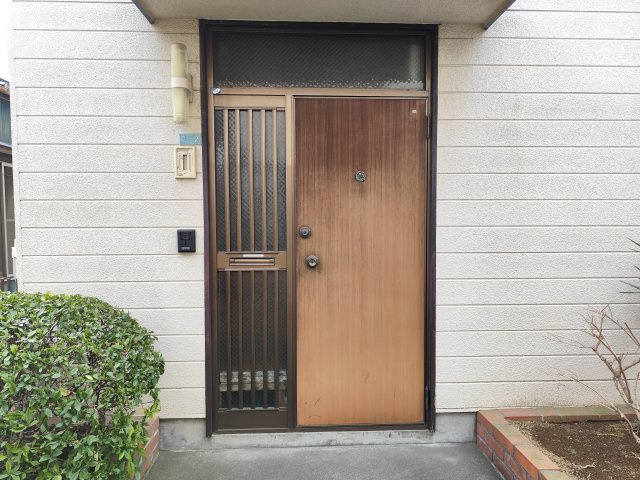 西小松川戸建てのエントランス