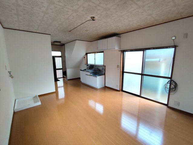 西小松川戸建ての居間・リビング