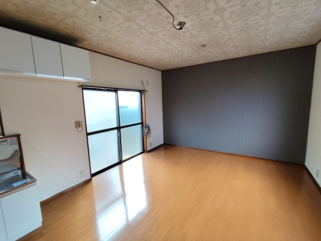 西小松川戸建ての居間・リビング