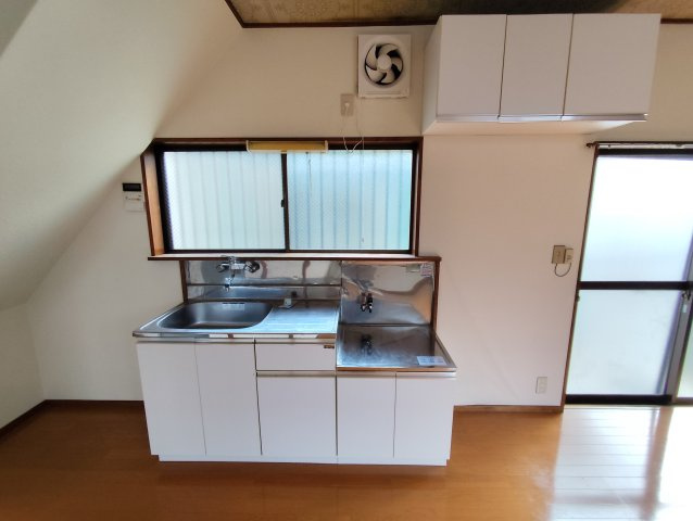西小松川戸建てのキッチン
