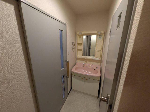 ヴェルビュ桜町のシャワールーム