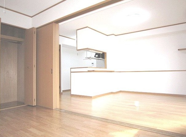 【居間・リビング】 | Dearcortkawanami