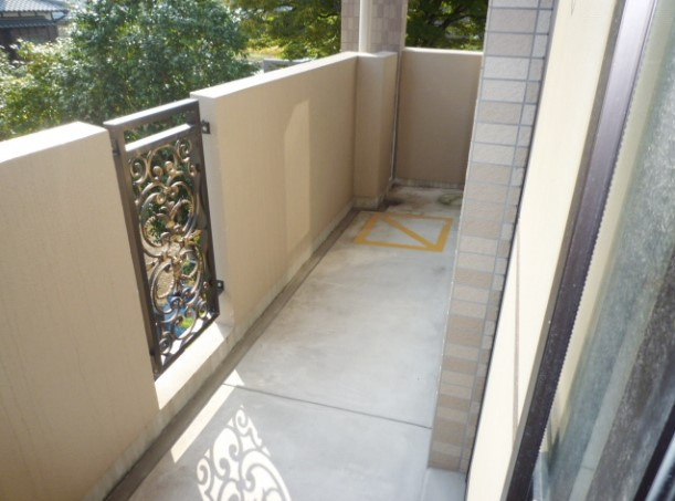 【バルコニー】 | Dearcortkawanami