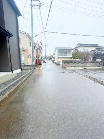 会津若松市表町2期　GRAFARE　全2棟の前面道路含む現地写真