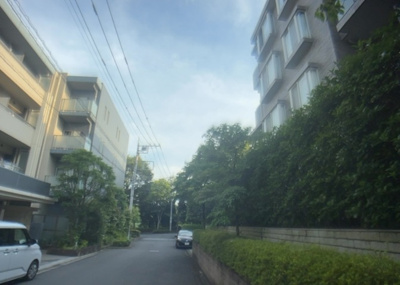 【展望】 | デュオセーヌ緑山 | 景色重視でお家選ぶをするとスーパーが遠い！学校が遠い！など生活をするうえで利便性で困ることもあります。まず一度現地を見学する際に、周辺の施設などがあるかを確認し、暮らし始めた後のことを想像しましょう。