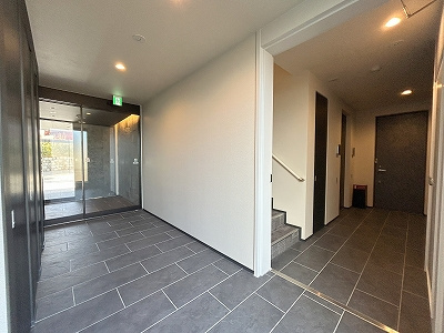 ＡＬＬＵＲＥのロビー