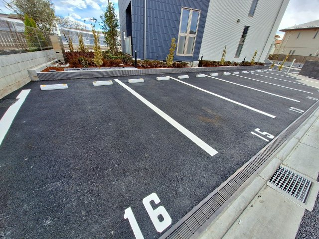 Ｌｉｖｒｅ　ｌｅ　ｐｏｎｔの駐車場