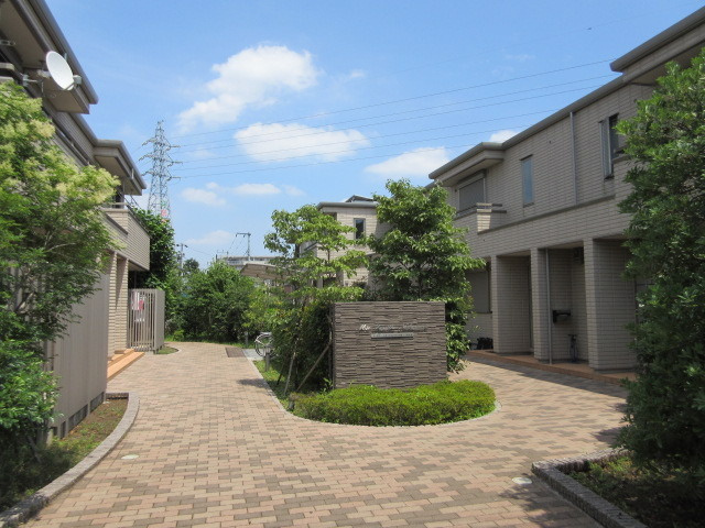 ミオ・ファミリア中町　北棟のエントランス|★閑静な住宅街・南向き陽当り良好★