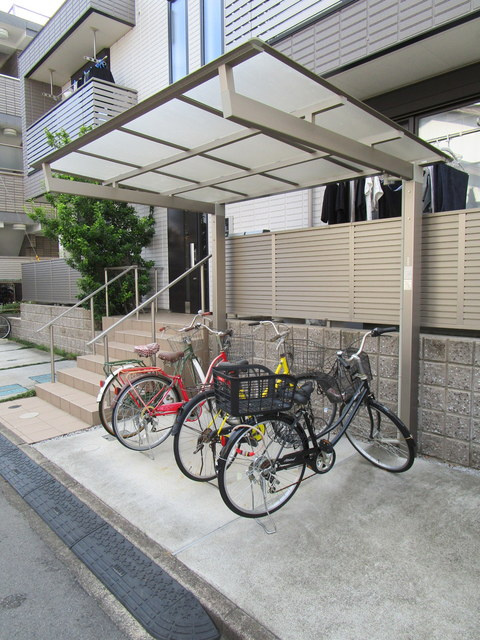 ヘーベルメゾン小手指のその他共用部分|★屋根付き駐輪場★