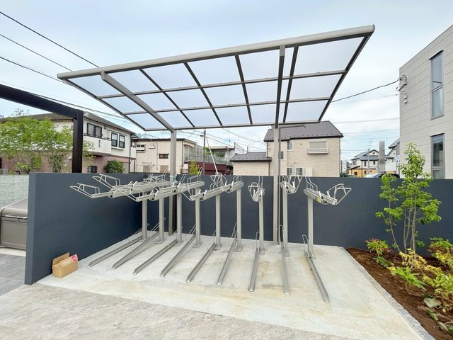 ソレイアード・ドゥのその他共用部分|★屋根付き駐輪場★