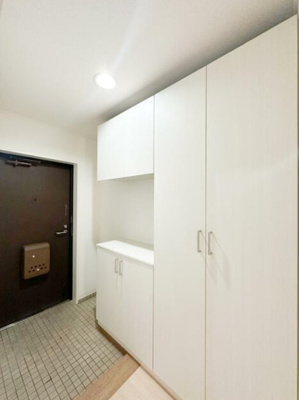 【玄関】 | サンルシェル山科西野