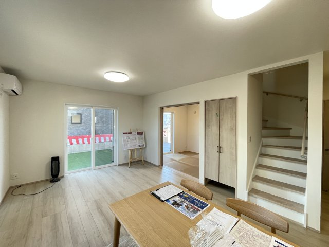 【居間・リビング】 | 深谷市上柴町東3丁目　戸建住宅 | ≪2号棟≫
現地(2025年1月撮影)
