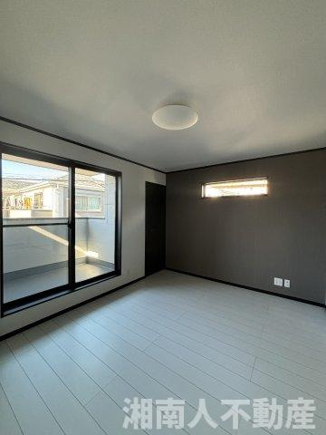 茅ヶ崎市若松町新築戸建ての洋室|広々とした洋室です