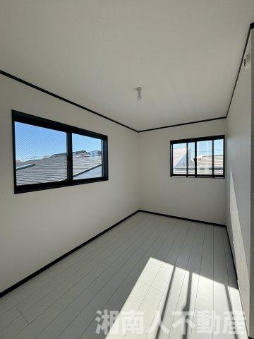 茅ヶ崎市若松町新築戸建ての洋室|ゆったりした洋室です