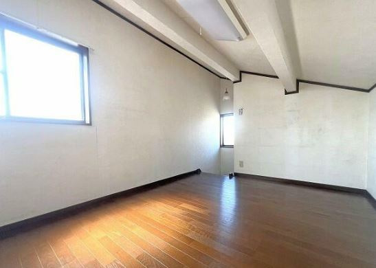 【中古】鶴ヶ島市五味ヶ谷中古住宅の洋室|ロフトです！