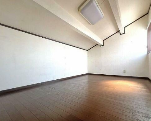 【中古】鶴ヶ島市五味ヶ谷中古住宅の洋室|ロフトです！