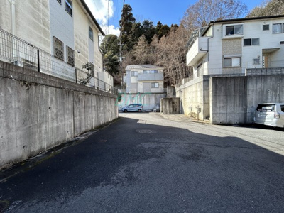 【前面道路含む現地写真】 | 坂本１丁目