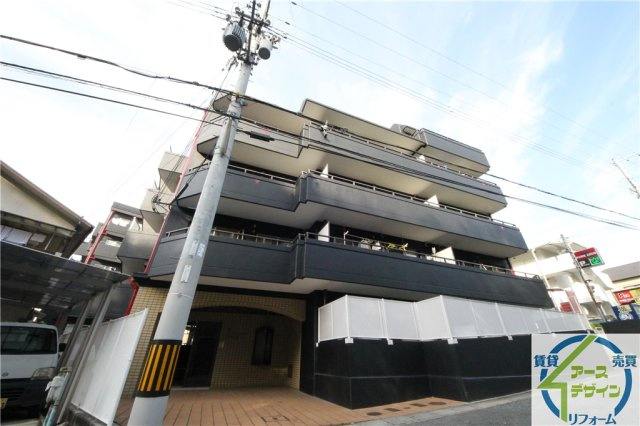 第二ロイヤルメゾンアドニス