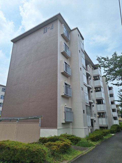 町田ハイツＢ4号棟の外観